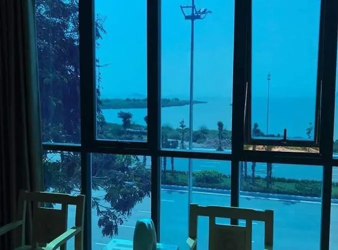 Khách sạn Tuần Châu Gate Hotel *